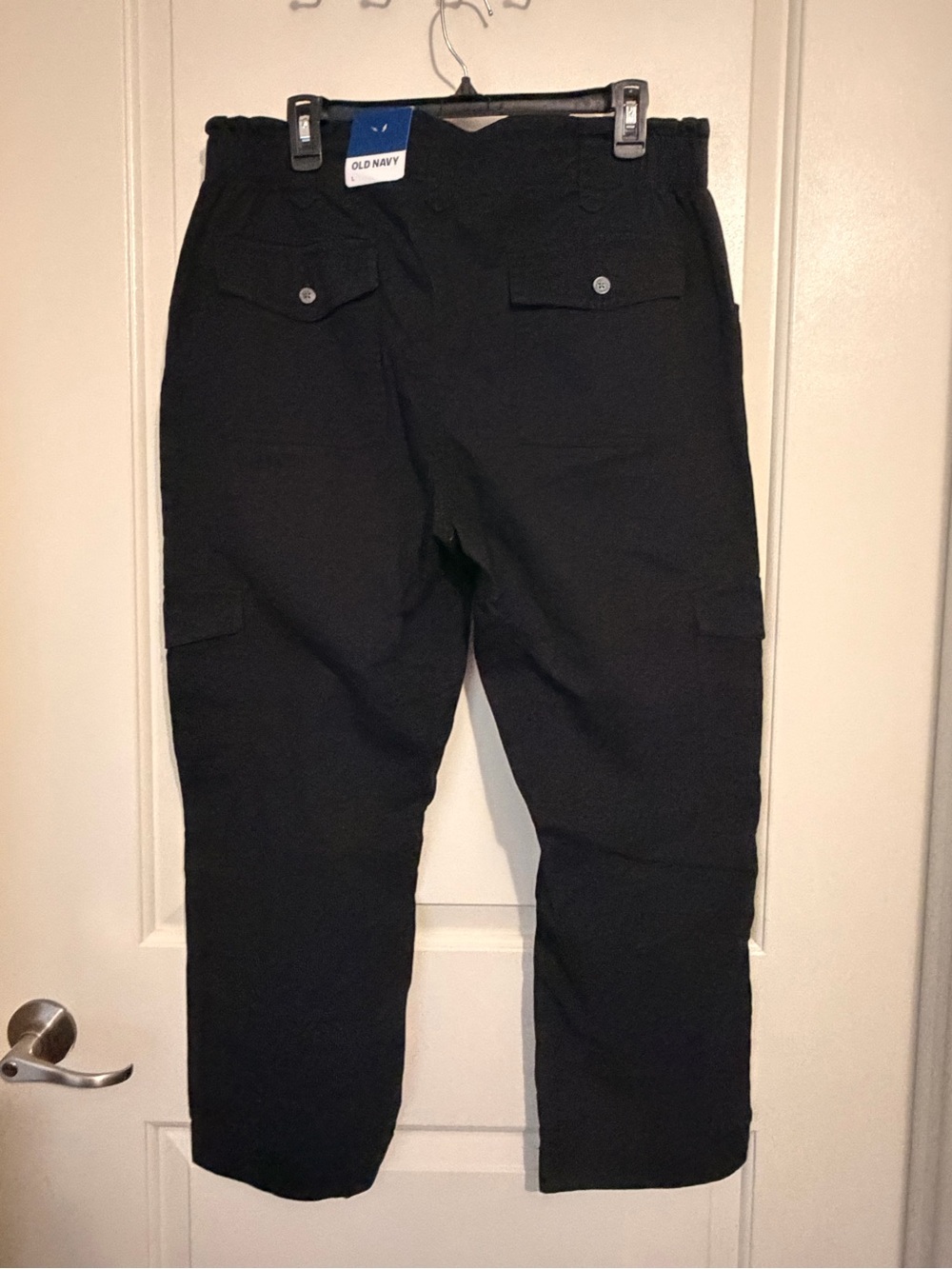 Old Navy Black Straight-Leg Cargo Pants - Picture 3 of 5
